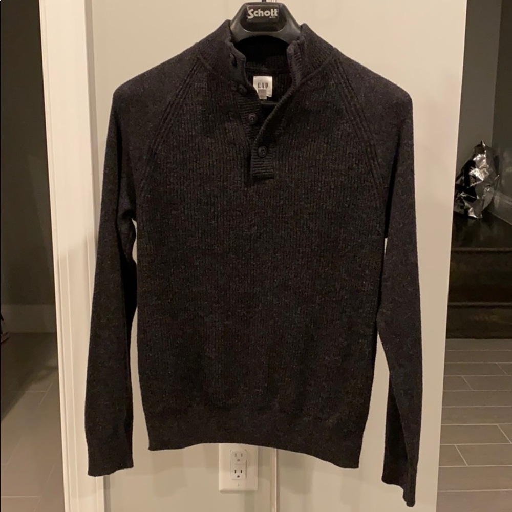 GAP Henley Sweater men's size small